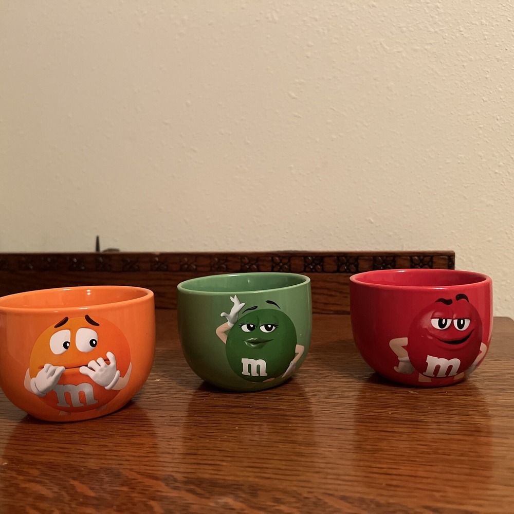 Set of 3 Cute Limited Edition 2021 M&M Ceramic Bowls Green Orange Red